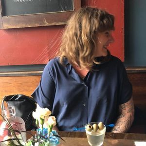 Meet your Posher, Niomi